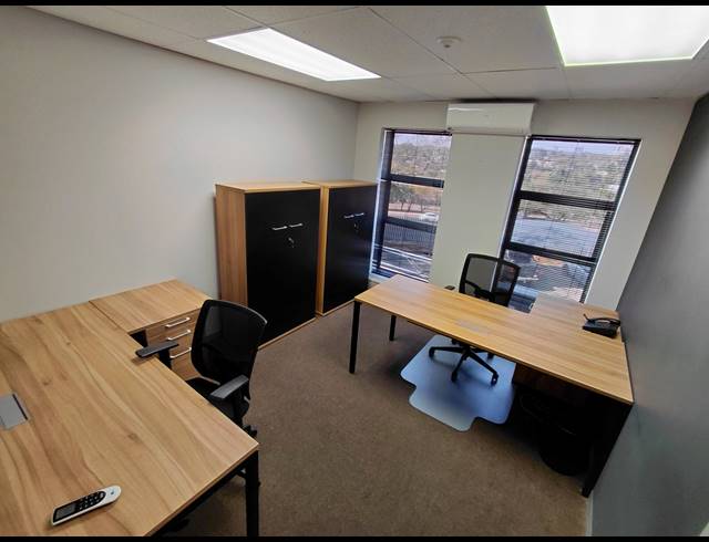 15M² OFFICE TO LET IN HURLINGHAM